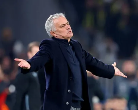 The Eagles Pursuing Discussions to Appoint José Mourinho After Sacking of Lage