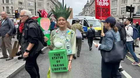 Countless Protesters Assemble in Heart of London to Oppose Donald Trump's Return Diplomatic Journey